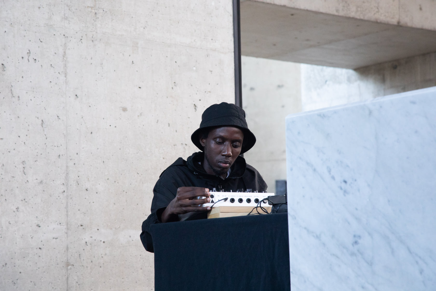 KMRU ve Wotrubakirche., Foto Philippe Gerlach, Unsafe+Sounds