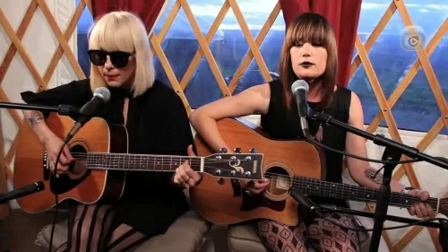 Dum Dum Girls - Mine Tonight