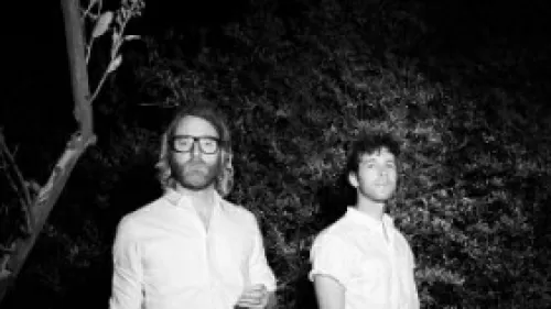 EL VY – No Time To Crank The Sun