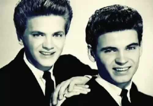 The Everly Brothers (Phil Everly vlevo)