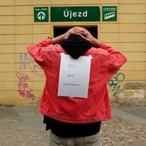 Vinyla ještě jednou v Brně, zahrají Děti mezi reprákama a Places