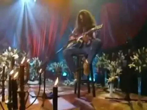 Nirvana - Lake of Fire (Meat Puppets) - živě pro MTV Unplugged